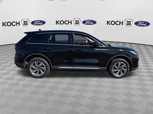 Used 2025 Lincoln Corsair AWD image 9