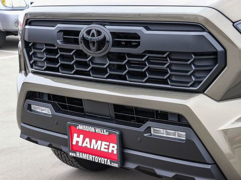 New 2026 Toyota Tacoma TRD Off-Road AWD/4WD image 11