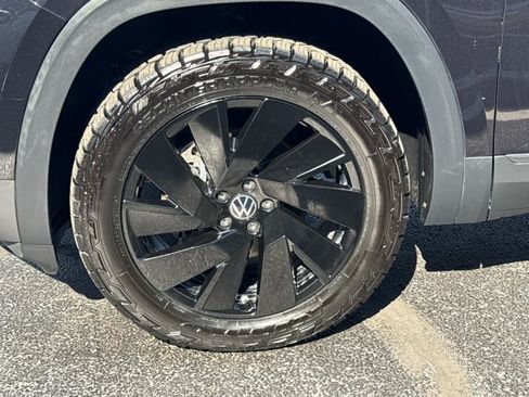 Used 2024 Volkswagen Atlas SE FWD image 15