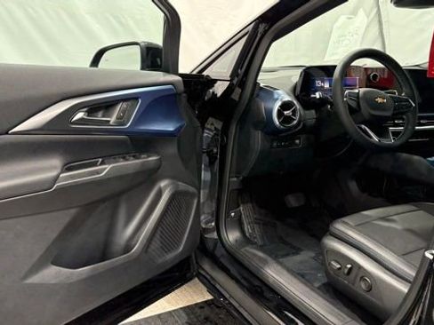 New 2026 Chevrolet Equinox EV LT image 25