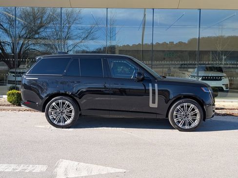 New 2026 Land Rover Range Rover SE image 7