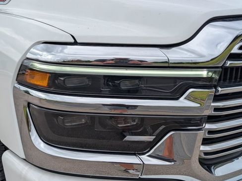 Used 2026 RAM 2500 Laramie AWD/4WD image 4
