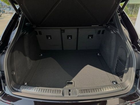 New 2025 Porsche Macan image 22