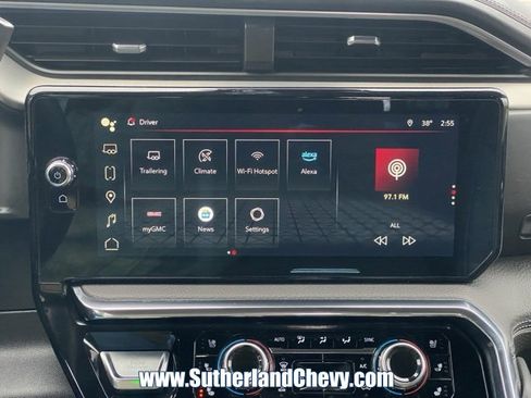 Used 2024 GMC Sierra 2500 Denali w/ Denali Reserve Package image 40