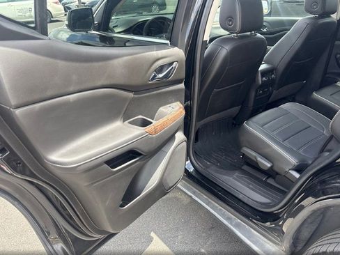 Used 2020 GMC Acadia Denali w/ Trailering Package image 8