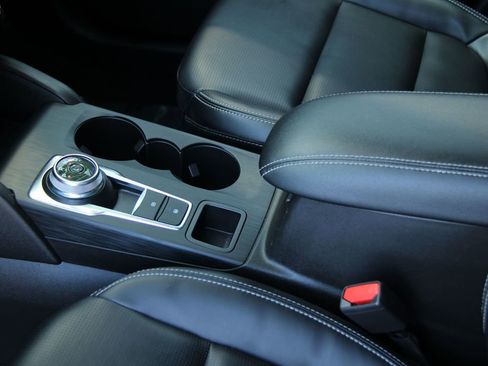 Used 2024 Ford Escape Platinum image 29