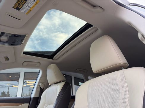 Used 2019 Lexus RX 350L Premium w/ Premium Package image 30