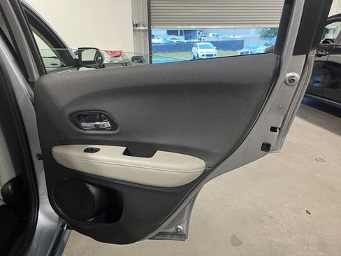 Used 2021 Honda HR-V LX image 15