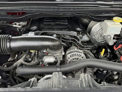 Used 2019 RAM 1500 Big Horn AWD/4WD image 11