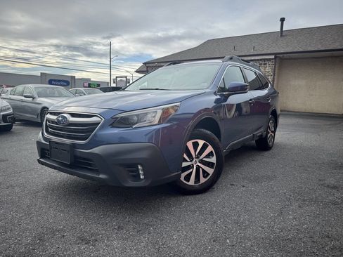 Used 2022 Subaru Outback Premium image 2