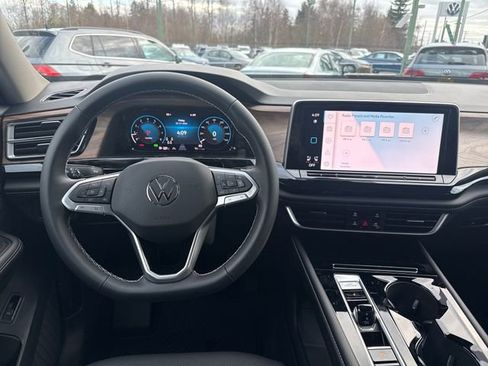 New 2026 Volkswagen Atlas SE image 18
