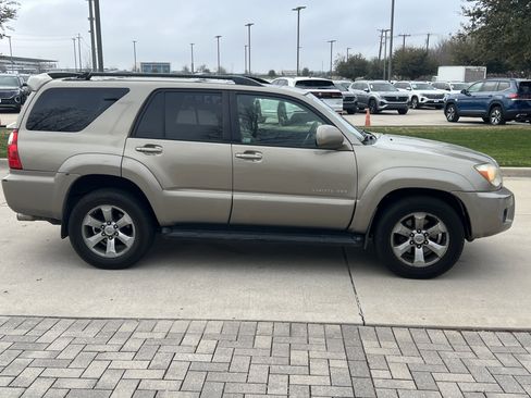 Used 2006 Toyota 4Runner Limited image 11