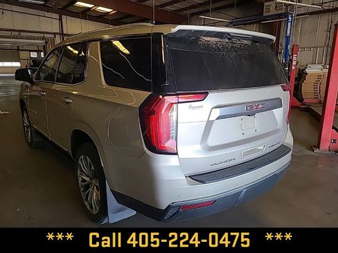 Used 2021 GMC Yukon Denali w/ Denali Premium Package AWD/4WD image 8