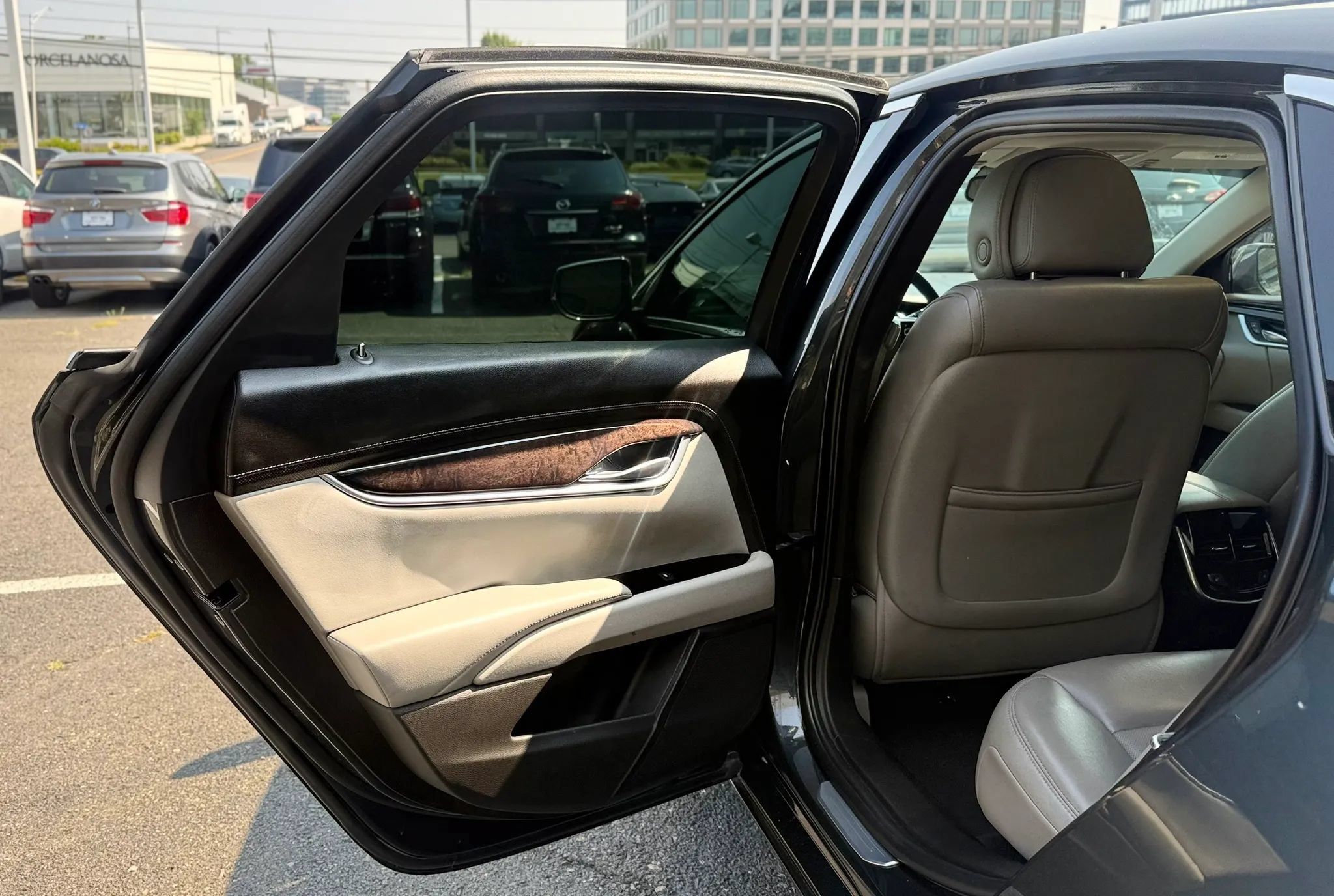 Used 2013 Cadillac XTS Luxury w/ Driver Awareness Package FWD image 30