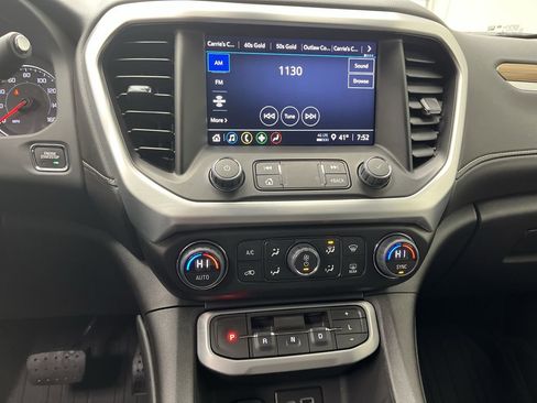 Certified 2023 GMC Acadia SLE w/ Driver Convenience Package image 18