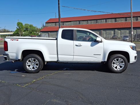 Used 2020 Chevrolet Colorado LT w/ Safety Package AWD/4WD image 17