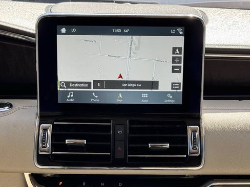 Used 2018 Lincoln Navigator L Select w/ Technology Package AWD/4WD image 37