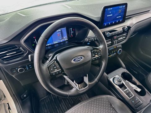 Used 2023 Ford Escape Active AWD/4WD image 21