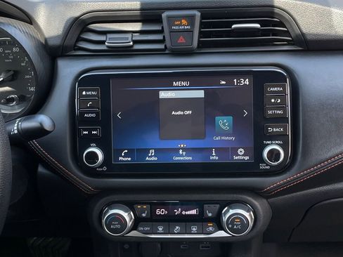 Used 2024 Nissan Versa SR FWD image 18