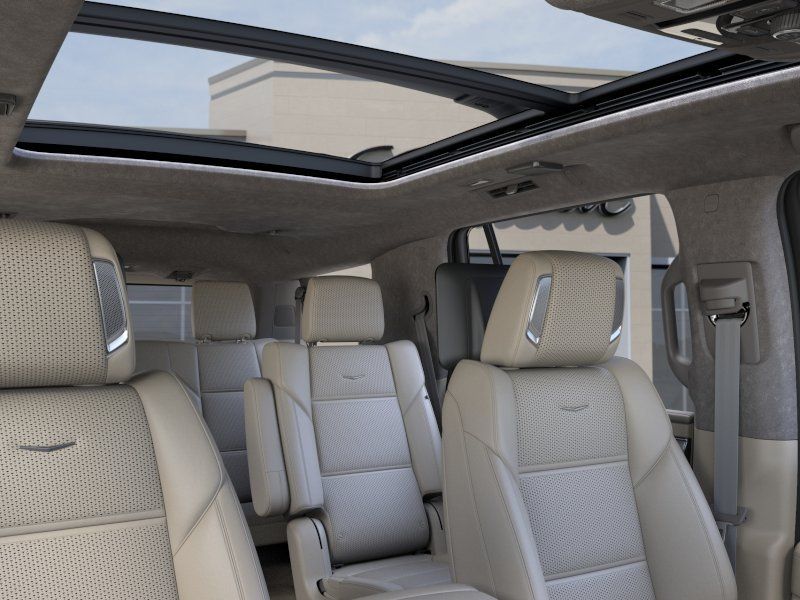 New 2026 Cadillac Escalade Platinum Luxury w/ LPO, Radiant Package AWD/4WD image 24
