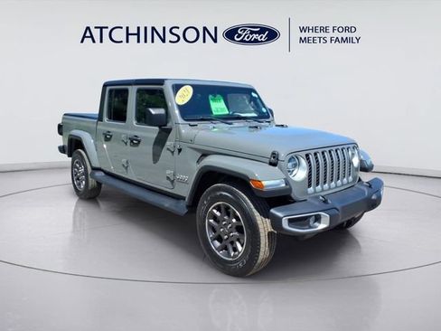 Used 2021 Jeep Gladiator Overland w/ Popular Equipment Package AWD/4WD image 3