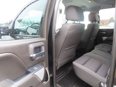 Used 2018 Chevrolet Silverado 1500 LT w/ Redline Edition AWD/4WD image 19