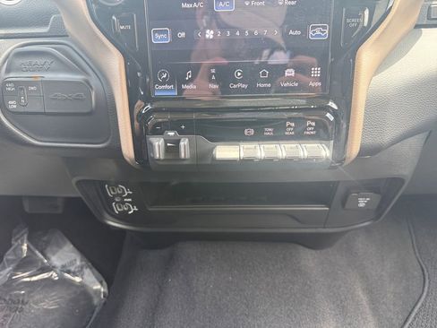 Used 2024 RAM 2500 Laramie w/ Safety Group AWD/4WD image 12