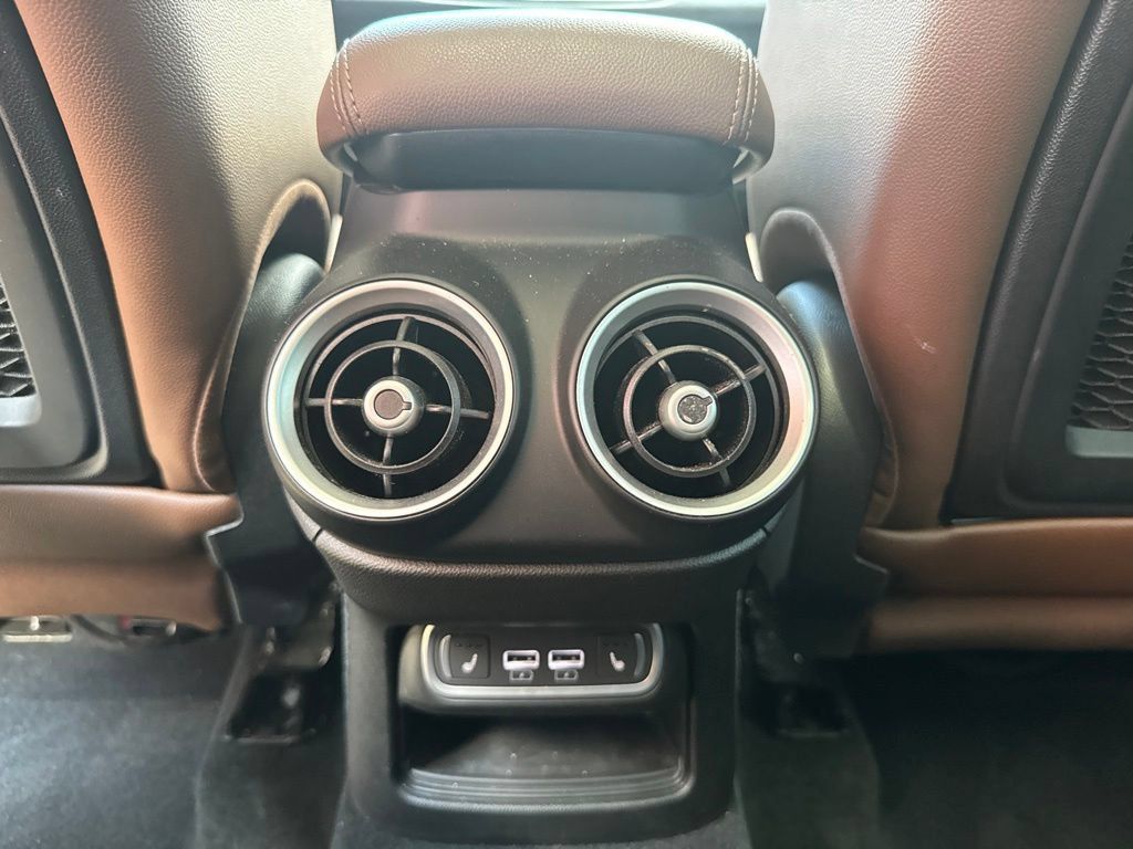 Used 2023 Alfa Romeo Stelvio Ti AWD/4WD image 55