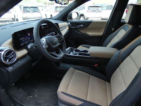 New 2026 Chevrolet Equinox ACTIV w/ Convenience Package III AWD/4WD image 12