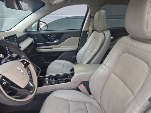 Used 2021 Lincoln Corsair Reserve FWD image 12