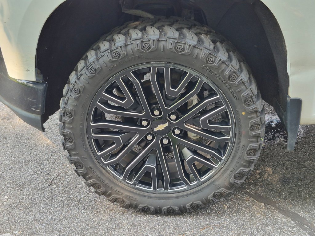 Used 2021 Chevrolet Silverado 1500 LT Trail Boss w/ Convenience Package II AWD/4WD image 11