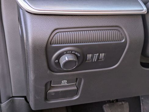 New 2026 Jeep Grand Wagoneer Limited image 14