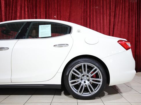 Used 2018 Maserati Ghibli RWD image 6