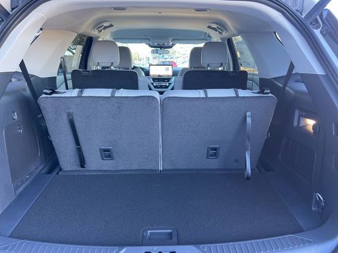 New 2026 Ford Explorer Active w/ Active Comfort Package image 9