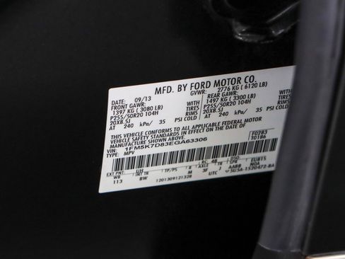 Used 2014 Ford Explorer XLT w/ Equipment Group 202A image 34