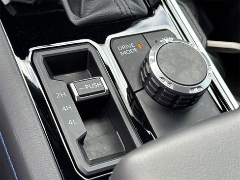 Used 2024 Toyota Tundra Platinum image 37