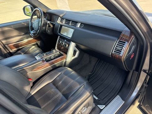 Used 2017 Land Rover Range Rover Supercharged image 17