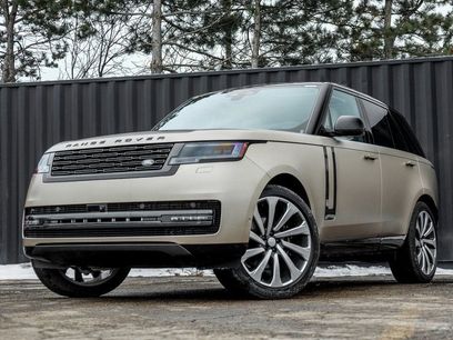 New 2025 Land Rover Range Rover SE