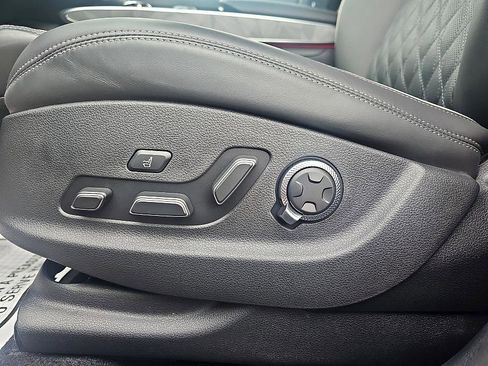 Used 2025 Genesis GV70 3.5T Sport w/ Sport Advanced Package image 15