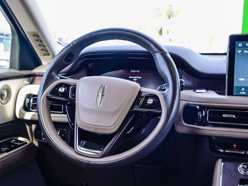 Used 2023 Lincoln Aviator Reserve w/ Equipment Group 201A AWD/4WD image 15