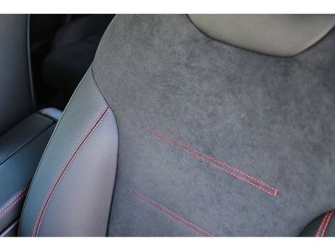 Used 2024 Mercedes-Benz EQB 300 4MATIC image 23