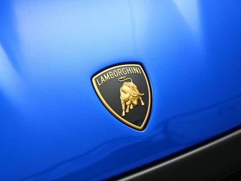 Used 2024 Lamborghini Huracan STO image 13