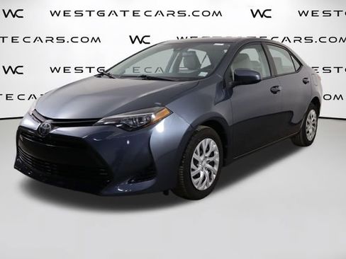 Used 2019 Toyota Corolla LE image 1