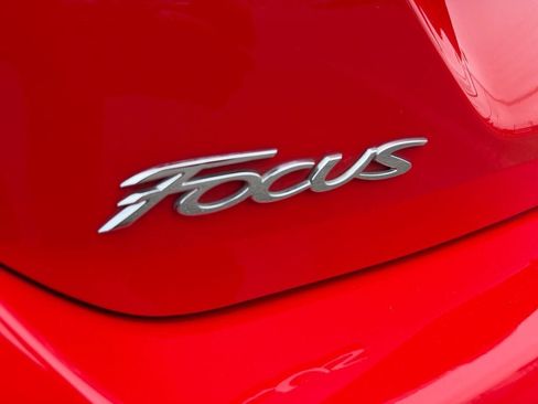 Used 2013 Ford Focus ST FWD image 32
