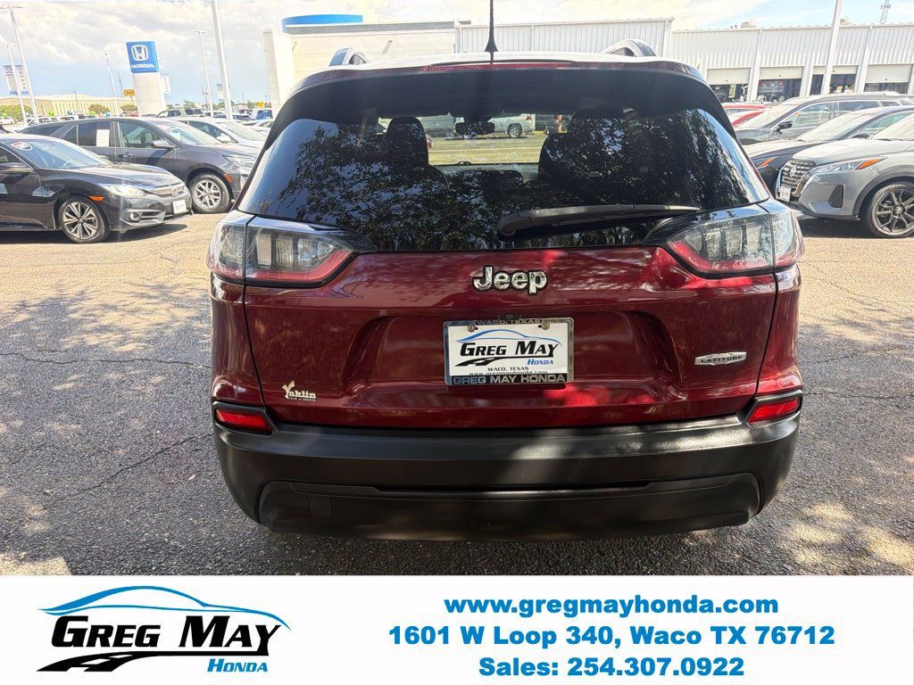 Used 2021 Jeep Cherokee Latitude FWD image 4