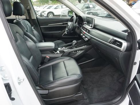 Used 2020 Kia Telluride S w/ S 8 Passenger Seating Package FWD image 3