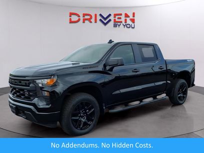 New 2026 Chevrolet Silverado 1500 Custom w/ LPO, Dark Essentials Package