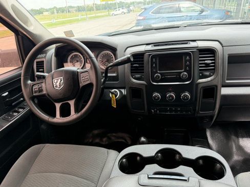 Used 2018 RAM 3500 Tradesman w/ Chrome Appearance Group AWD/4WD image 7