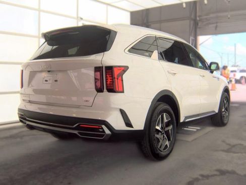 Used 2023 Kia Sorento EX FWD image 8