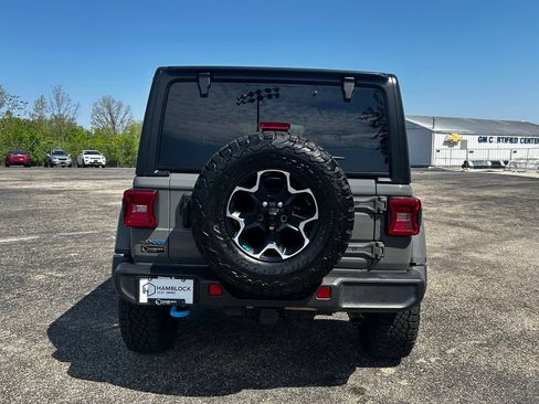 Used 2023 Jeep Wrangler Unlimited Rubicon 4xe w/ Cold Weather Group AWD/4WD image 5